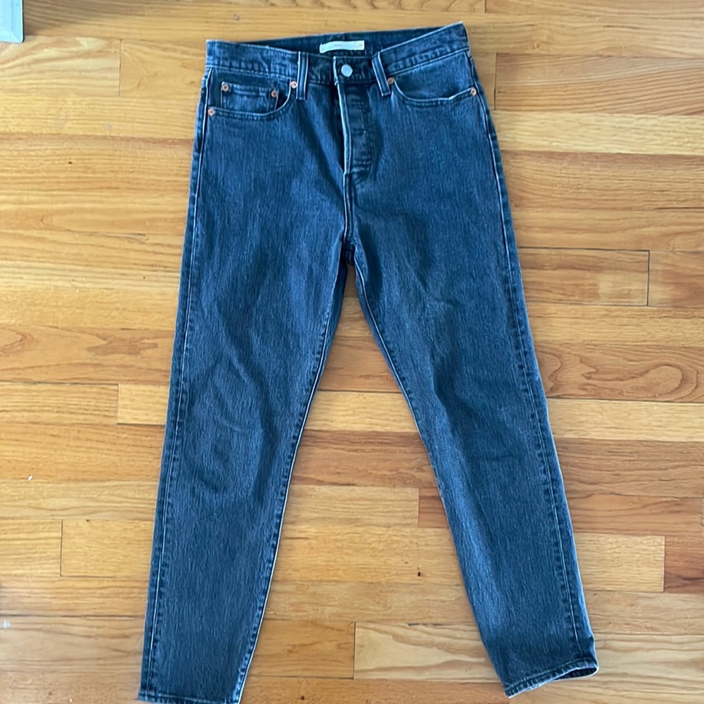 Levi’s Wedgie jeans size 28 in washed black